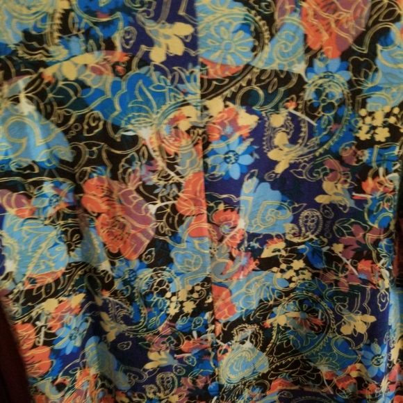 LuLaRoe Perfect T. Small. Loose fitting. Black. - Picture 5 of 7